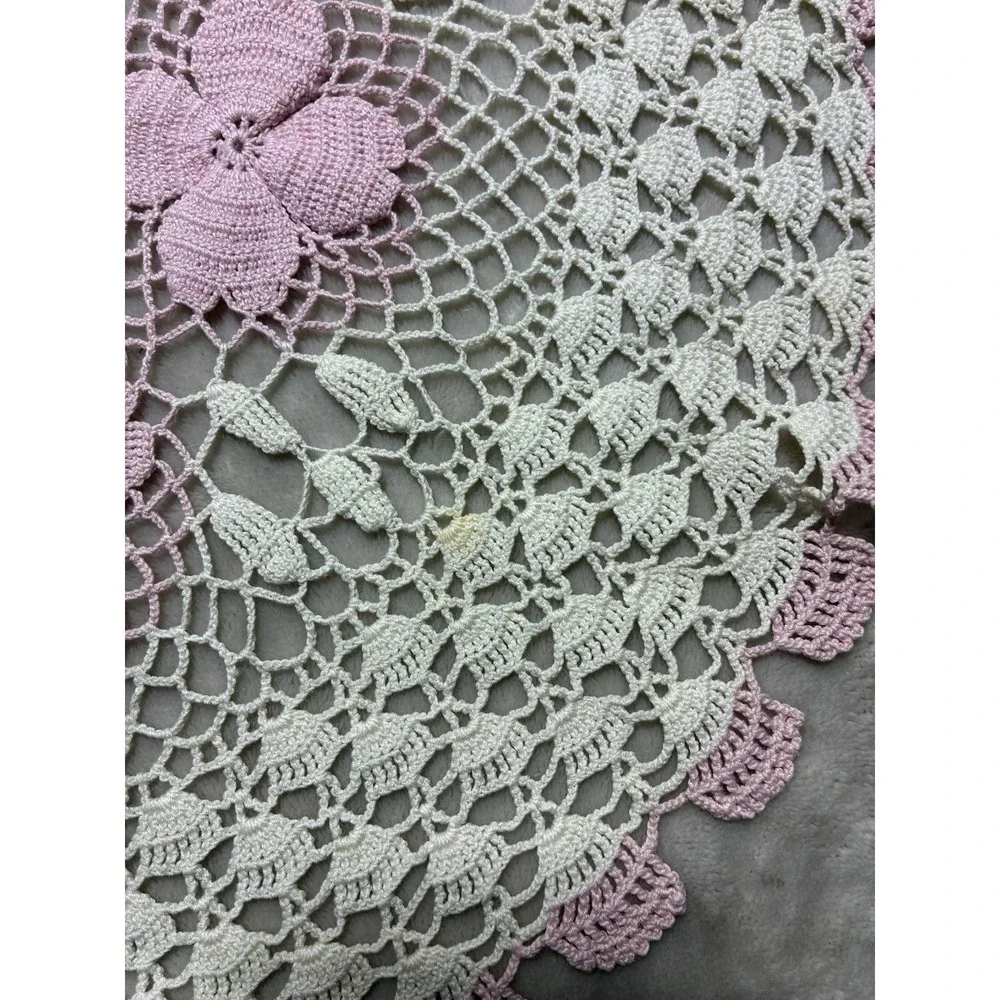 Vintage Doily Centerpiece White Pink Floral Handmade Crochet Romantic 18